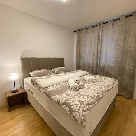Urban Panorama Apartman *